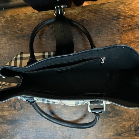 Burberry Nova Check Handbag - Picture 5 of 6